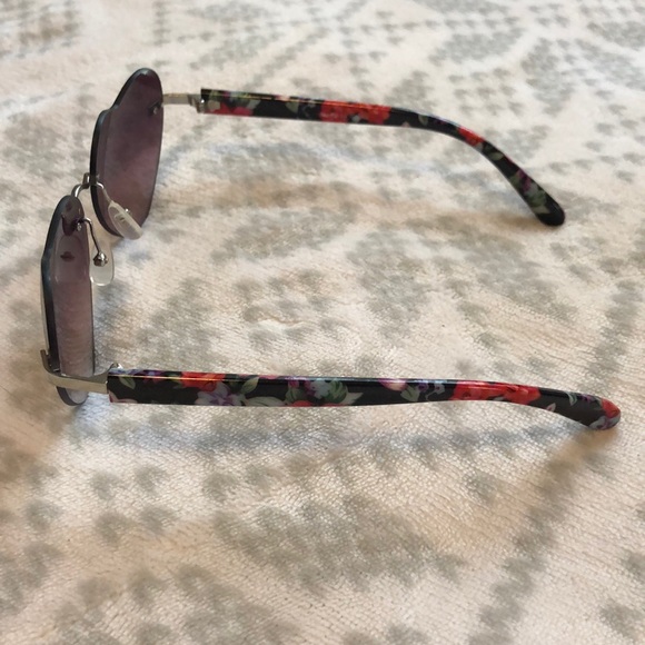 Sunglasses - Picture 2 of 2